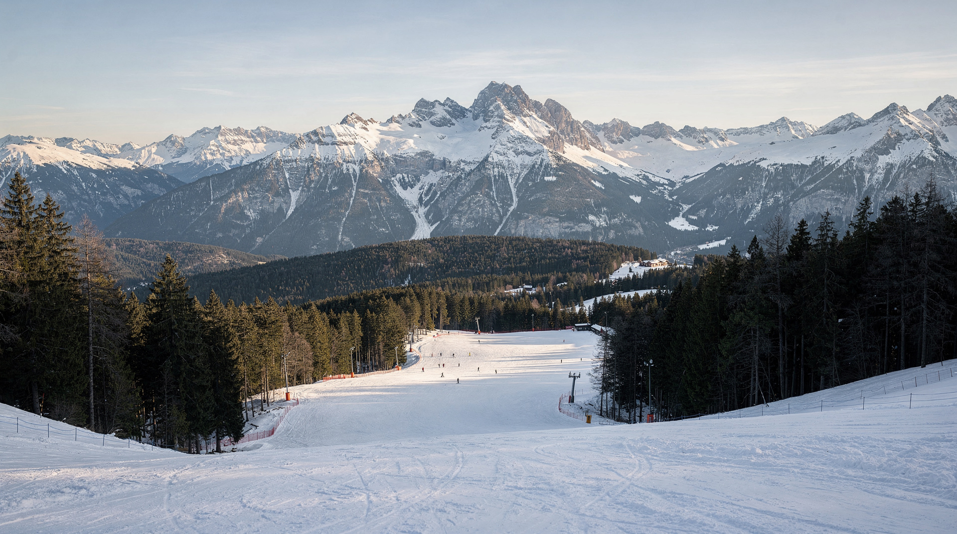 Skiing near Salzburg: a day on the slopes from the city — The best ski day trips from Salzburg — Kitzsteinhorn glacier, Schmittenhöhe, Obe
