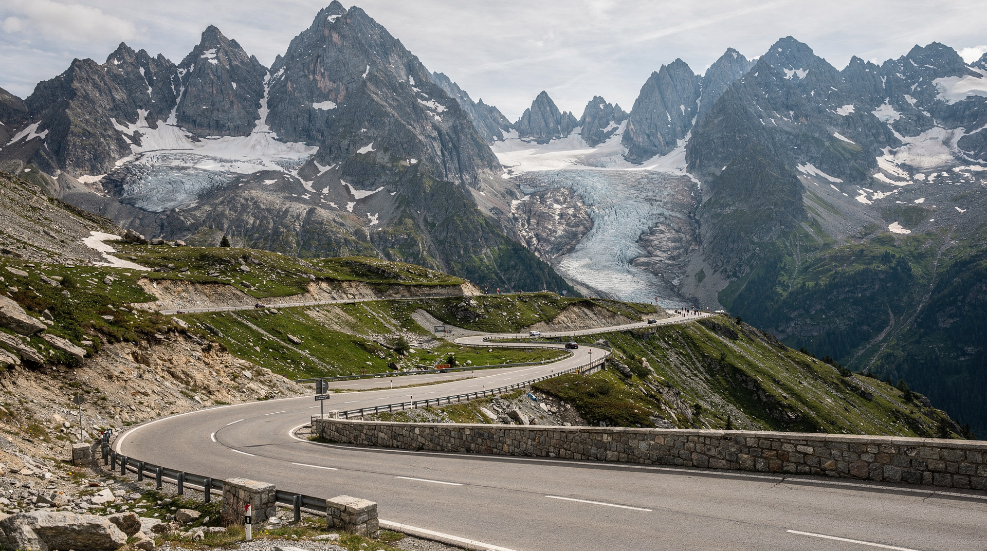 Grossglockner High Alpine Road: Austria's most scenic drive — Grossglockner High Alpine Road — Austria's highest paved road at 2571m. Toll 38€