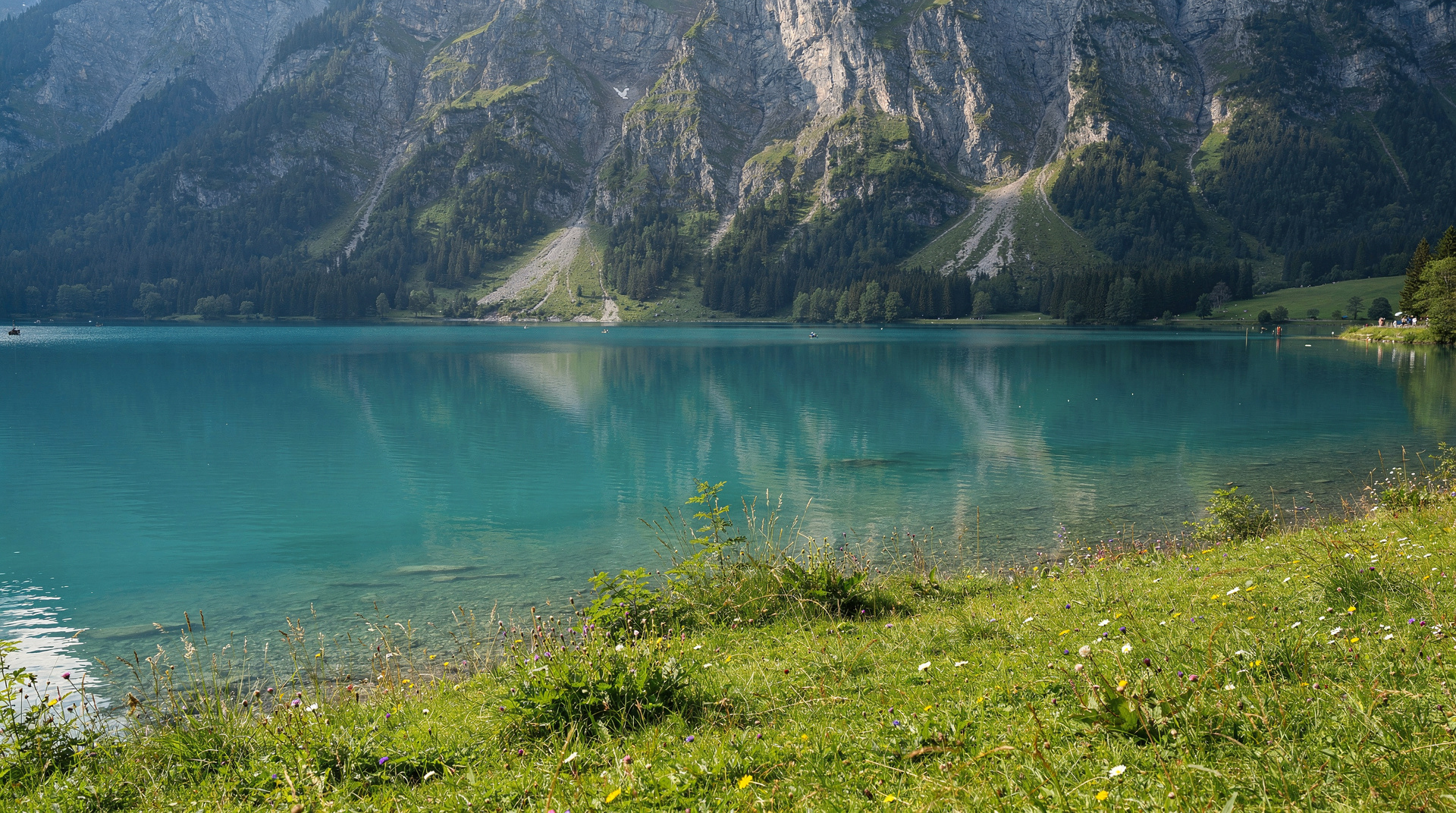 Mondsee guide: Sound of Music church, swimming & what to skip — Mondsee day trip from Salzburg — the Sound of Music wedding church, best swimmin