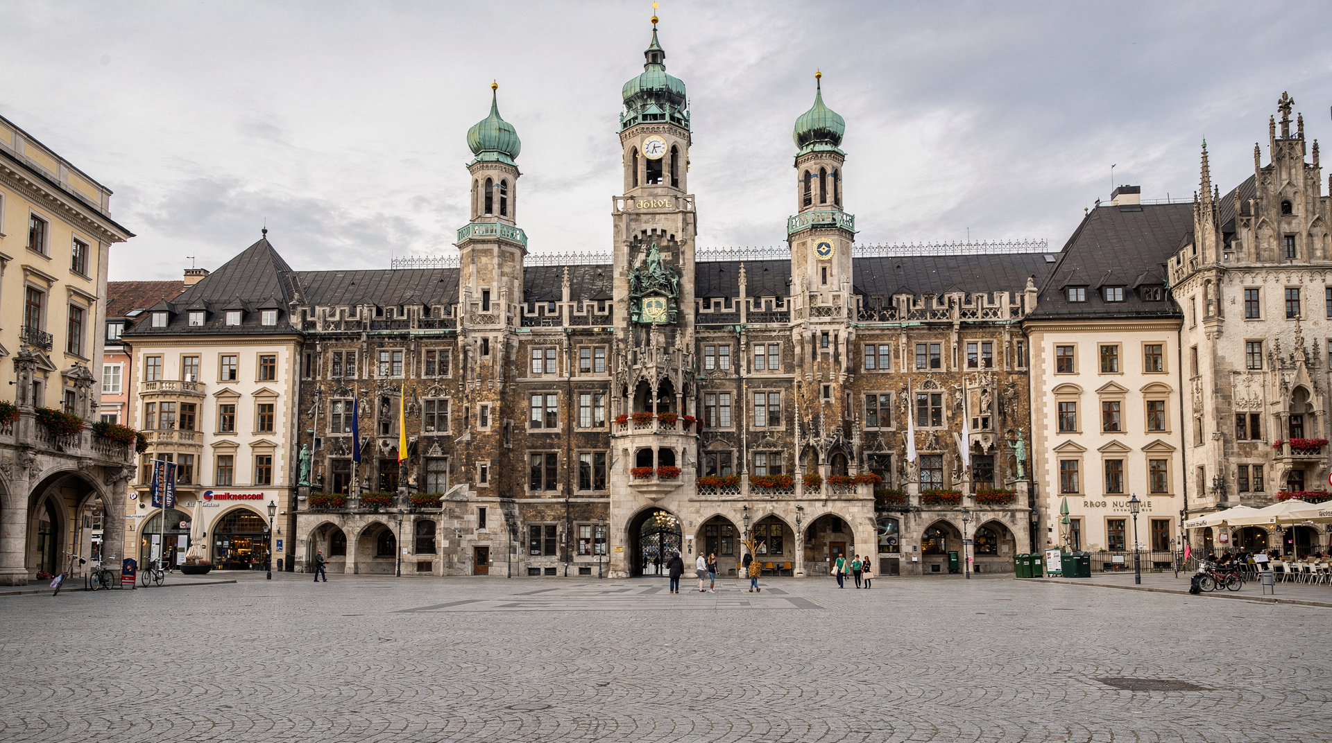 From Munich: Salzburg Day Trip with Train Ticket