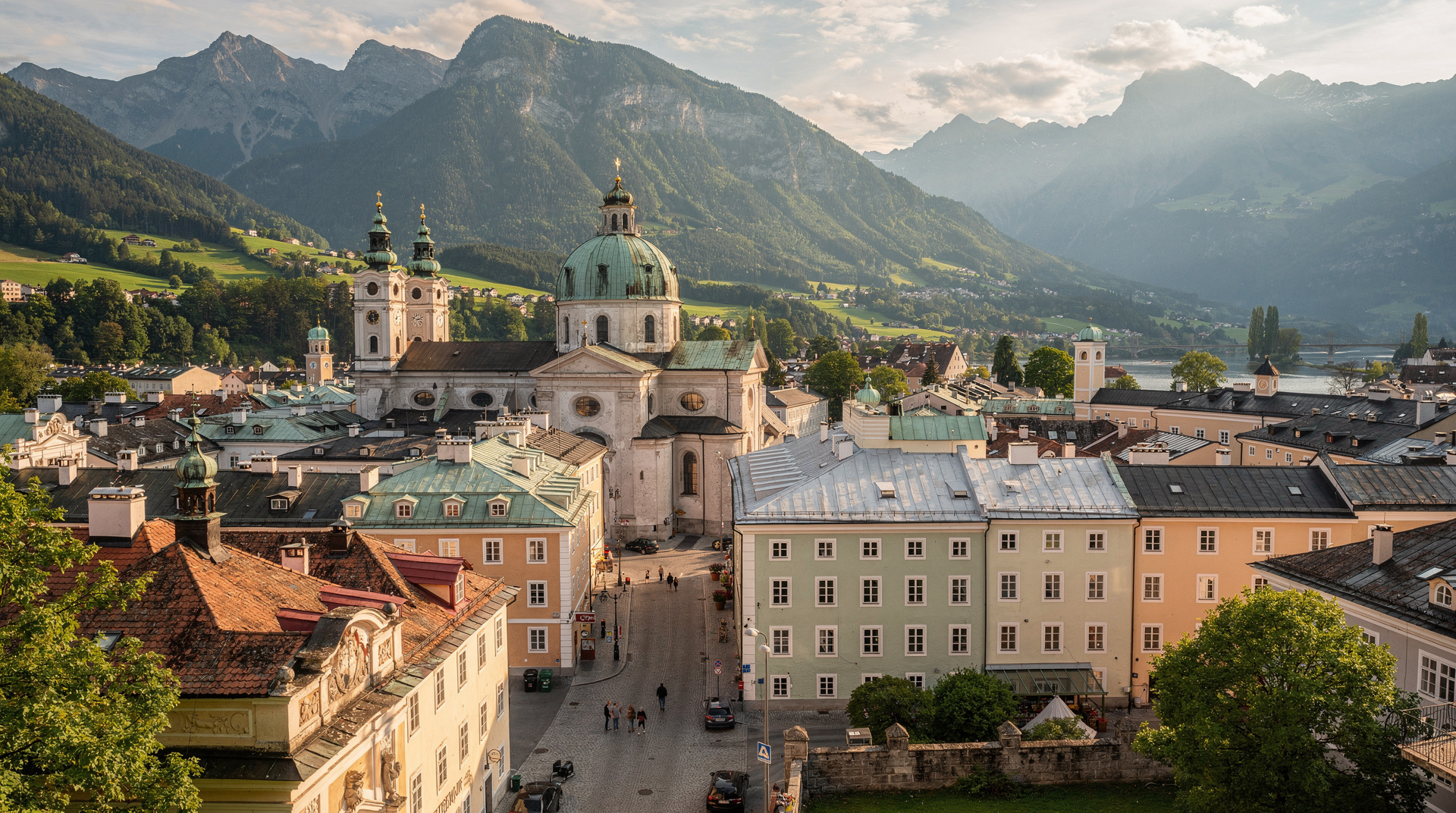 Salzburg to Vienna: day trip vs overnight stay — Vienna from Salzburg — 2h30 by ÖBB Railjet. Honest assessment of day trip vs ove
