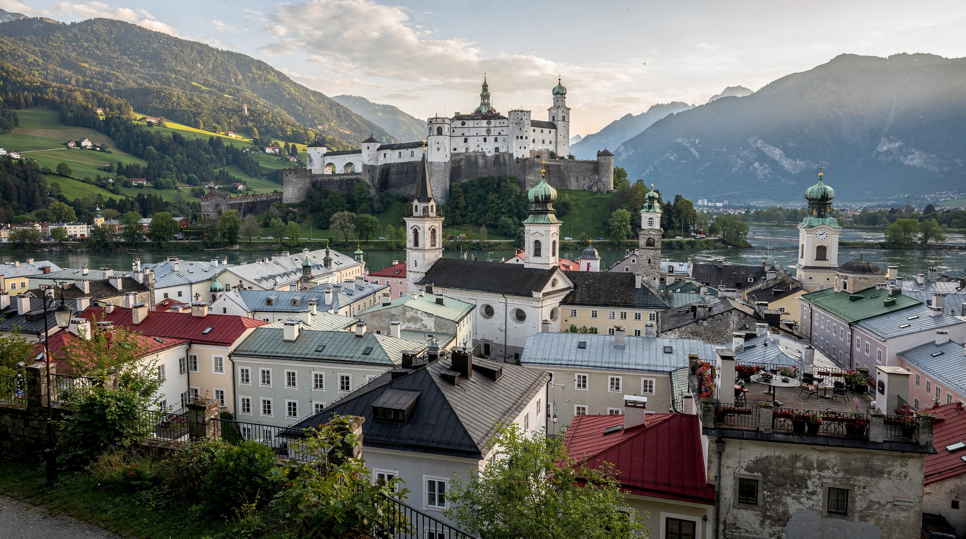 Where to stay in Salzburg: best neighborhoods and hotels by budget — Altstadt, Linzergasse, or near the station? Honest breakdown of Salzburg's best 