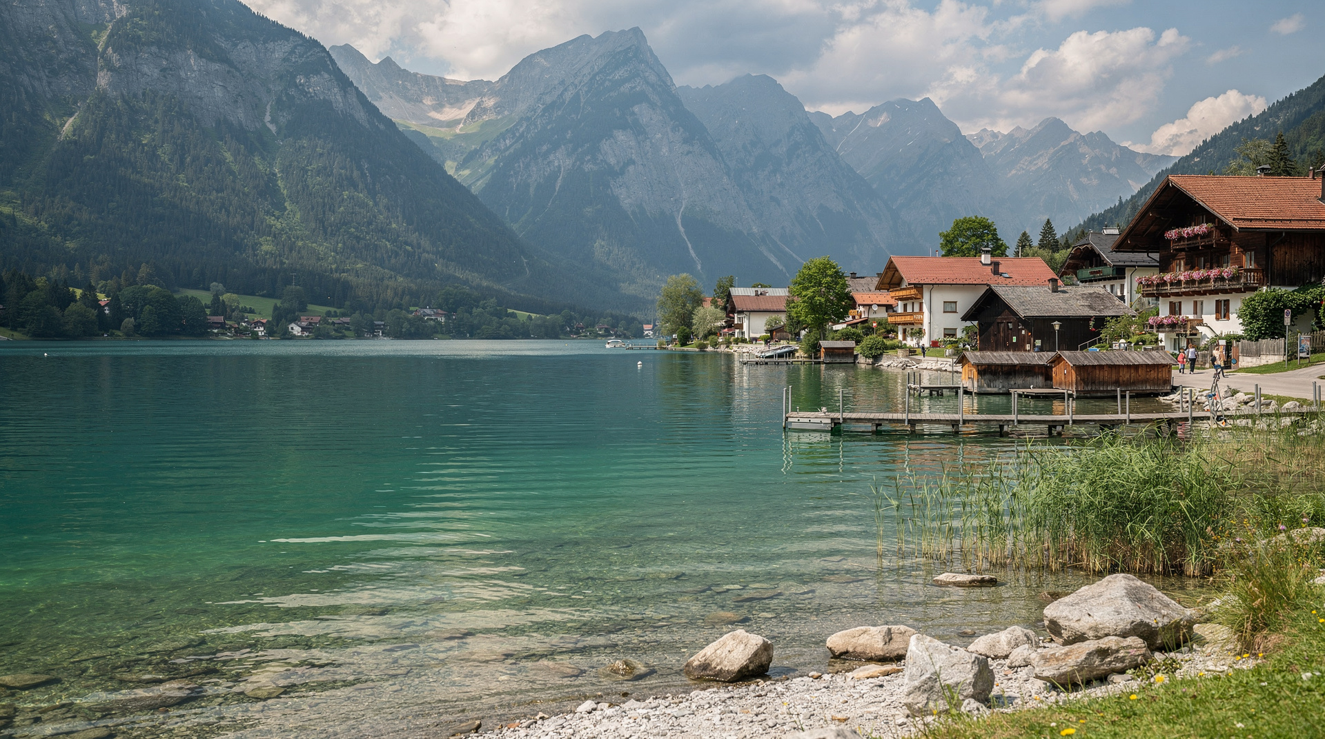 Wolfgangsee guide: St. Wolfgang, Schafberg & lake swimming — Complete guide to Wolfgangsee — Schafberg rack railway, White Horse Inn, St. Gil