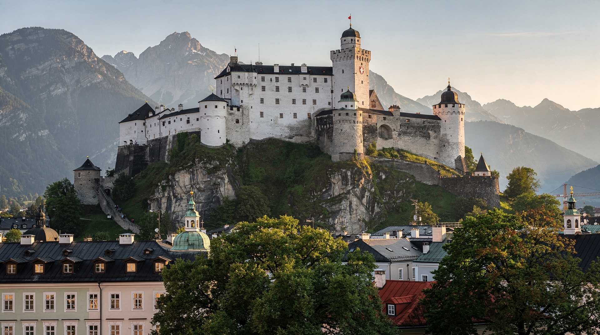 Fortress concert Salzburg: honest review of the Mozart evening — Review of the Best of Mozart fortress concert at Hohensalzburg (~€55-65). Two ti